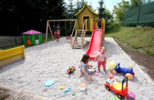 l_241459IGRALA DOVCE RAKEK 01 FOTO LJUBO VUKELIC